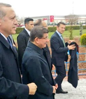Erdoğan'ı Konya'da Ahmet Davutoğlu karşıladı.